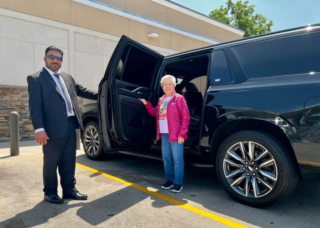 Long distance luxury car service to the Hamptons